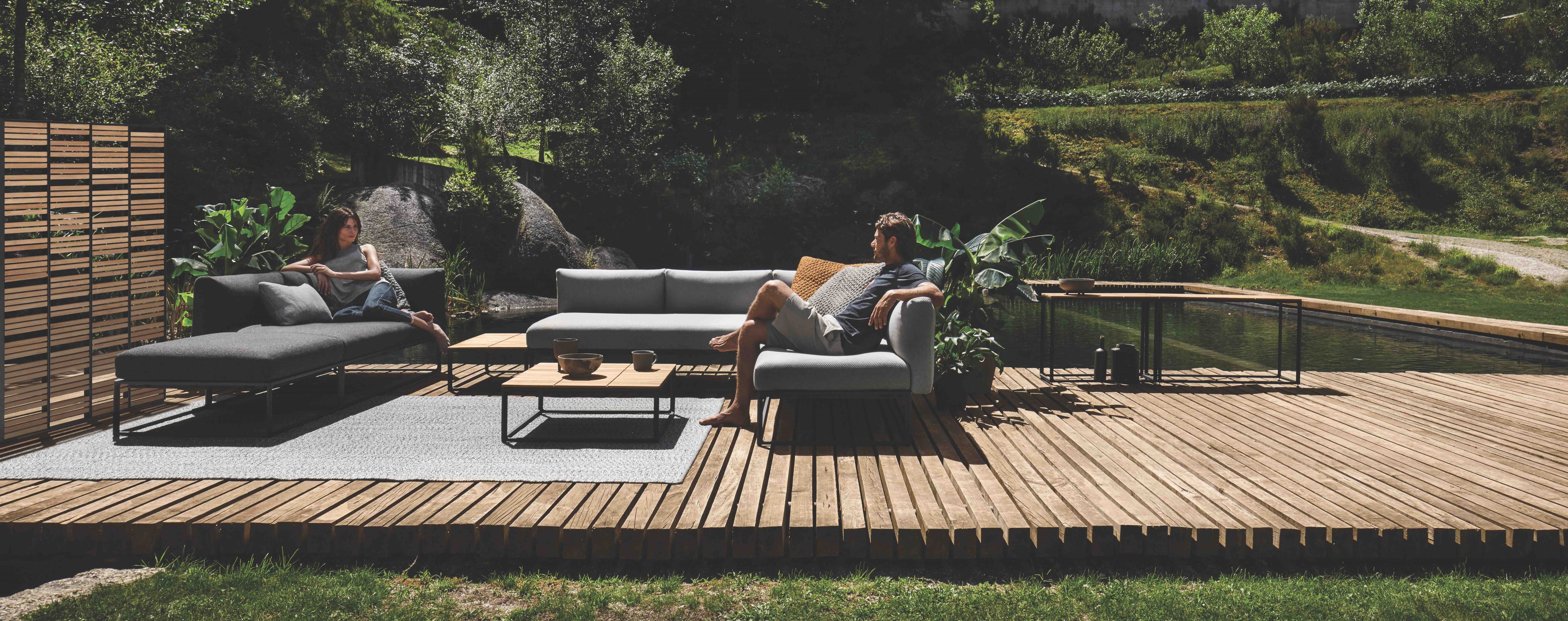 Gloster Furniture Seating Arrangement